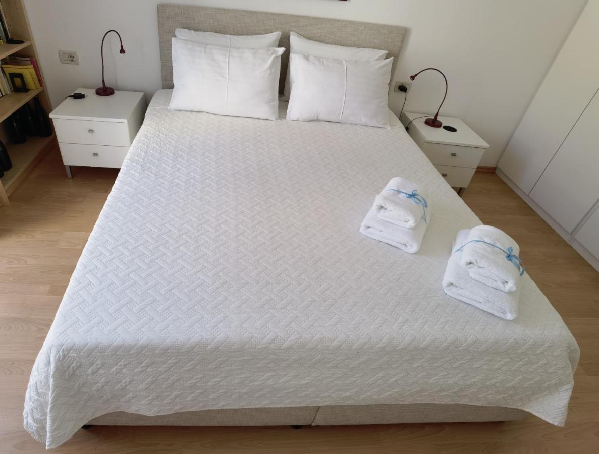 Aria Deluxe Superior 5 Star Apartment, Your Piece Of Heaven By The Sea & Park, With Sea & Park View Novigrad Istria Eksteriør billede
